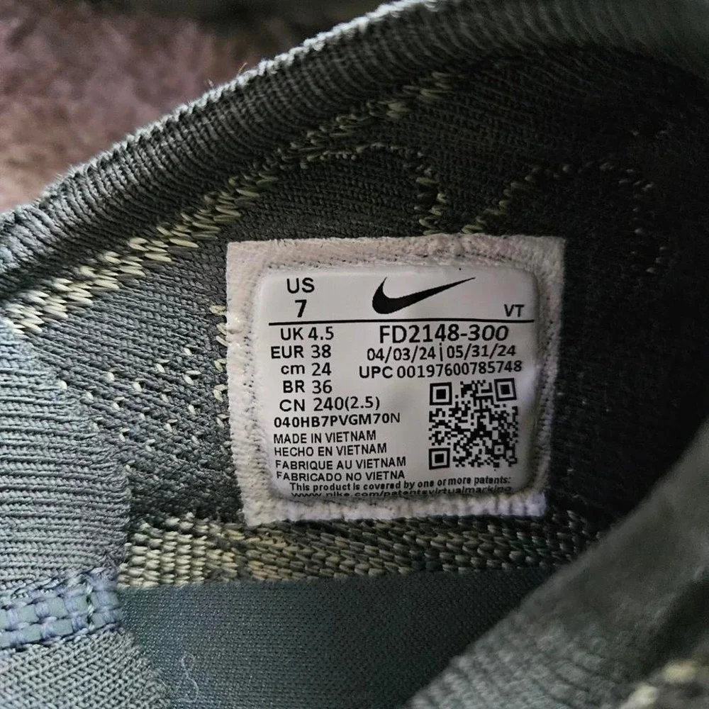 Nike Flyknit Haven Women 7 Vintage Green FD2148-300 Slip on Toggle Comfort‎